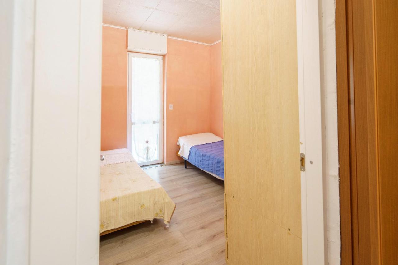 The Orange Housing In Комо Екстериор снимка