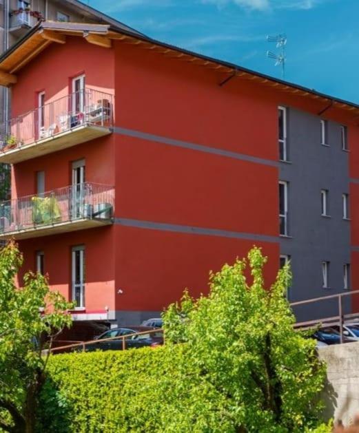The Orange Housing In Комо Екстериор снимка
