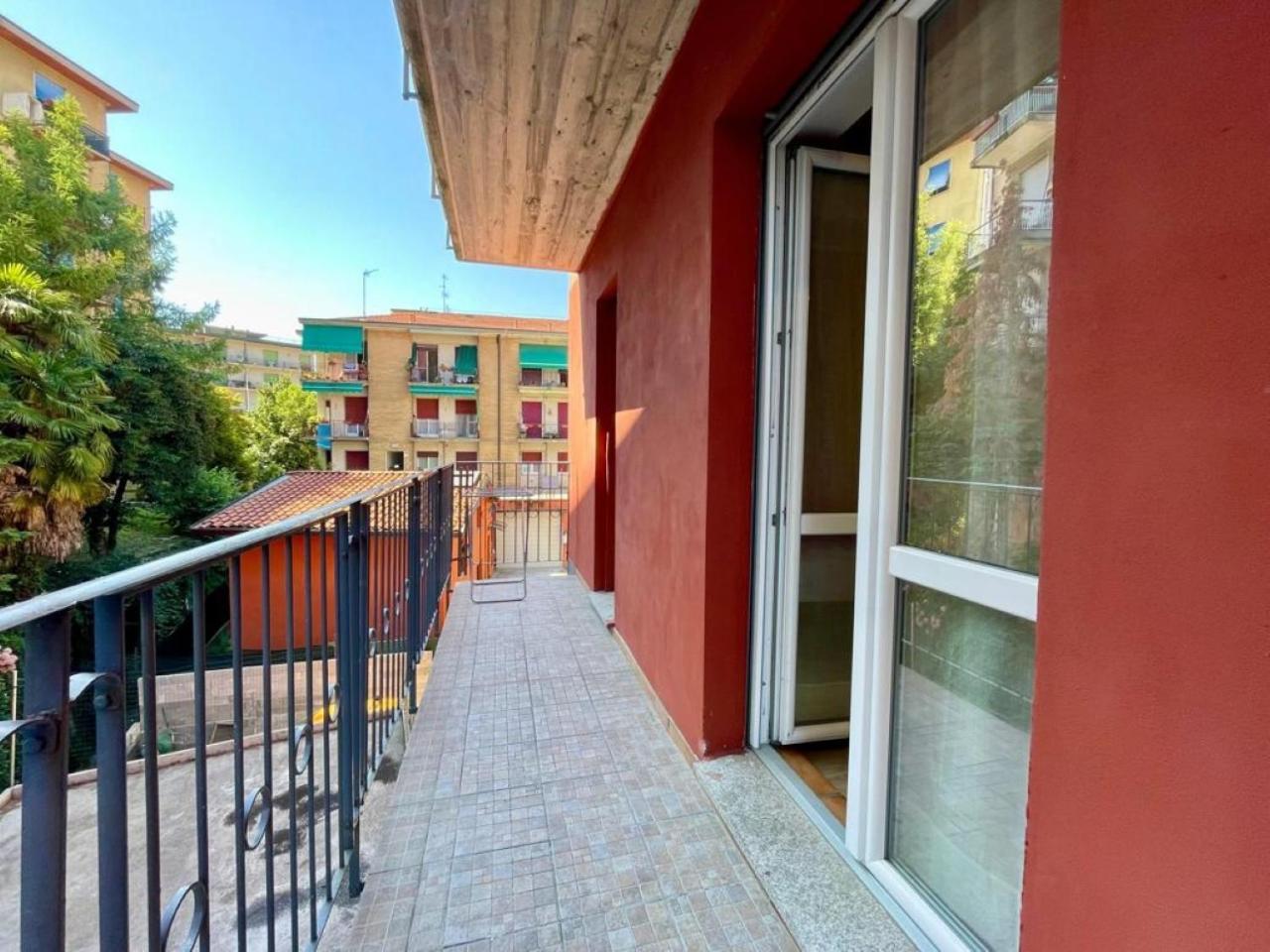 The Orange Housing In Комо Екстериор снимка